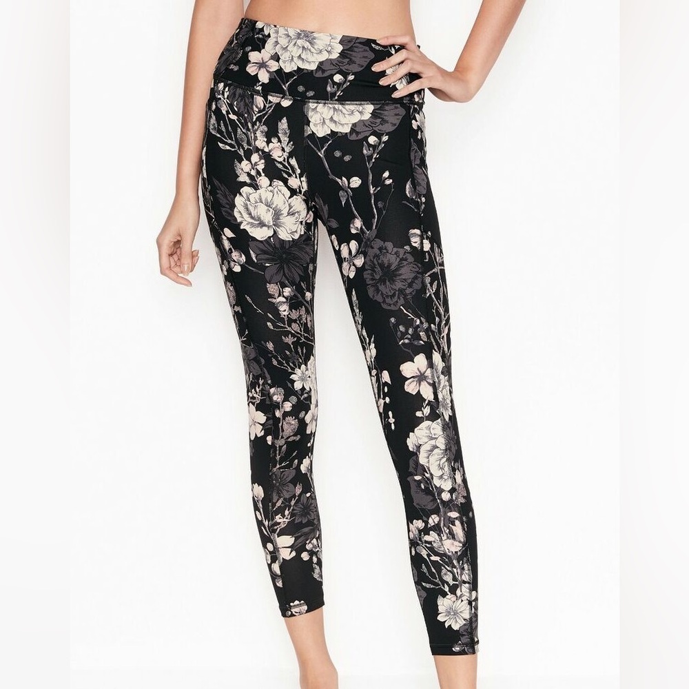 Victoria’s Secret incredible essential black floral print leggings